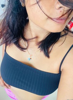 Shaanuuu - escort in Colombo Photo 2 of 5