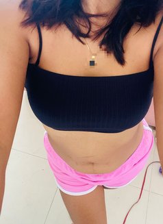 Shaanuuu - escort in Colombo Photo 3 of 5