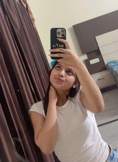 Shabiya sheikh - escort in Chandigarh Photo 7 of 8