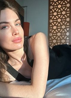 Shafer - escort in Riyadh Photo 1 of 5