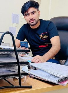 Shah - Male adult performer in Dubai Photo 1 of 3