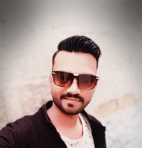 Shahbaz Khan - Male escort in Karāchi