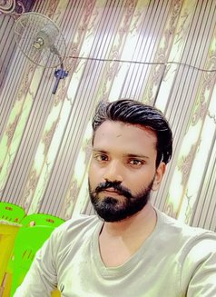 Shahbaz Khan - Male escort in Karāchi Photo 3 of 5