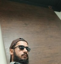Shaheer - Male escort in Karāchi
