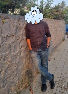 Shahid - Male escort in Mumbai Photo 3 of 4