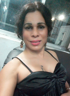 Sheril - Acompañantes transexual in Dubai Photo 2 of 18