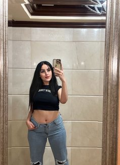 Shahoood - escort in Cairo Photo 3 of 5