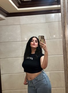 Shahoood - escort in Cairo Photo 4 of 5