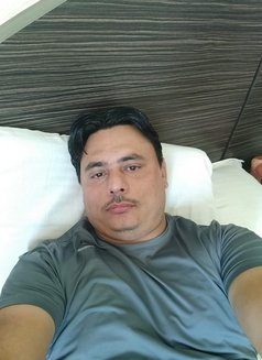 Shahrukh Khan - Acompañantes masculino in Jakarta Photo 4 of 4