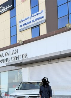 Shahzad - Acompañantes masculino in Muscat Photo 1 of 1