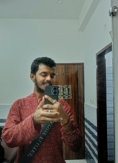 Shailesh - Male escort in Mumbai Photo 3 of 4