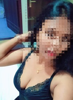 Shaily Here from Ernakulam - escort in Bangalore Photo 1 of 5