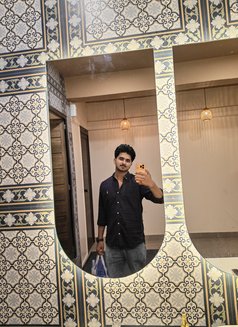 SHAIN - Male escort in Al Manama Photo 4 of 5