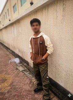 SHAIN - Acompañantes masculino in Al Manama Photo 3 of 8