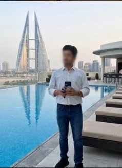 SHAIN - Acompañantes masculino in Al Manama Photo 5 of 8