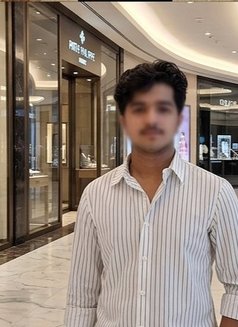 SHAIN - Acompañantes masculino in Al Manama Photo 6 of 8