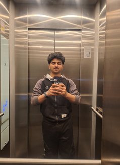 Shain Massage - Acompañantes masculino in Al Manama Photo 7 of 8