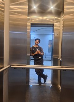 SHAIN - Male escort in Al Manama Photo 4 of 6