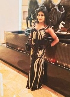 Shaina - Transsexual escort in Noida Photo 7 of 12