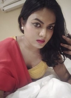 Shaina - Transsexual escort in Lucknow Photo 14 of 16