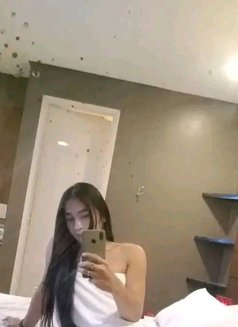 Shaina Limber - Transsexual escort in Manila Photo 4 of 5