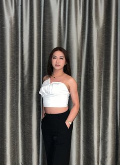 Shaine - Transsexual escort in Dubai Photo 2 of 3