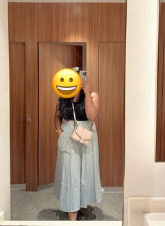 Shaini - escort in Colombo Photo 2 of 4