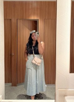 Shaini - escort in Colombo Photo 3 of 4