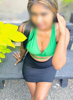 Shaini Yashara - escort in Colombo Photo 5 of 8