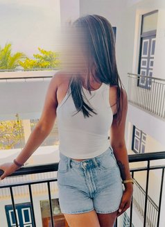 Shaini Yashara - puta in Colombo Photo 3 of 13