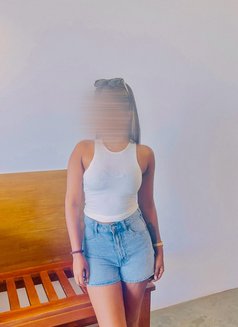 Shaini Yashara - puta in Colombo Photo 1 of 12