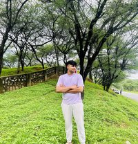 Shakespear - Male escort in New Delhi
