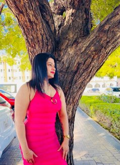 Shaki Gurl - puta in Dubai Photo 6 of 8