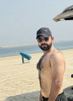 Shaki143 - Acompañantes masculino in Dubai Photo 1 of 5