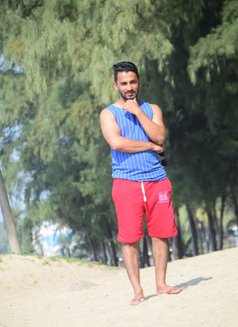 Shakib - Intérprete masculino de adultos in Dhaka Photo 1 of 4