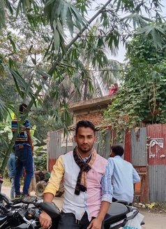 Shakib - Intérprete masculino de adultos in Dhaka Photo 2 of 4
