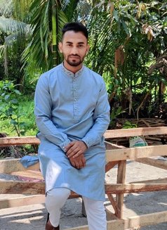 Shakib - Intérprete masculino de adultos in Dhaka Photo 4 of 4
