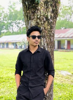 Shakil - Male escort in Dhaka Photo 2 of 4