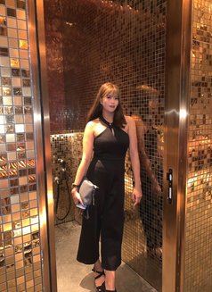 Shakila - puta in Jakarta Photo 3 of 7