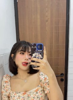 Shakila - puta in Jakarta Photo 4 of 7