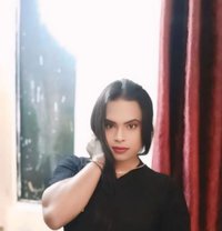 Shakira Bong - Transsexual escort in Mumbai