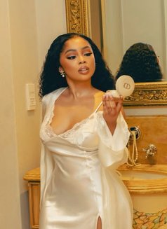 VANNIE - escort in Ahmedabad Photo 1 of 8