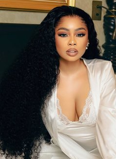 VANNIE - escort in Ahmedabad Photo 2 of 8