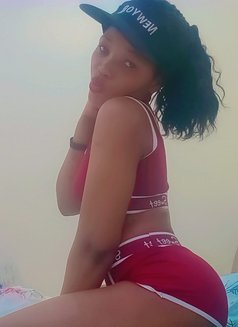 Shakira - escort in Chandigarh Photo 3 of 5