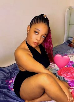 Shakira - puta in Riyadh Photo 2 of 3