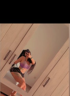 Shakira - puta in Muscat Photo 2 of 4