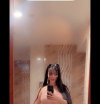Shakira - escort in Muscat