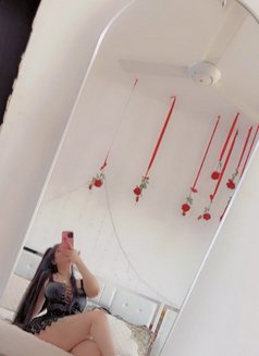 Shakira - escort in Muscat Photo 4 of 13