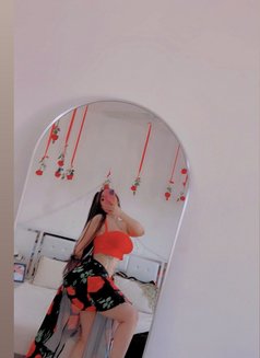 Shakira - escort in Muscat Photo 6 of 13