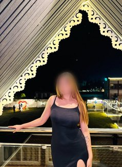 Shakshi Meet and Cam - escort in New Delhi Photo 9 of 12